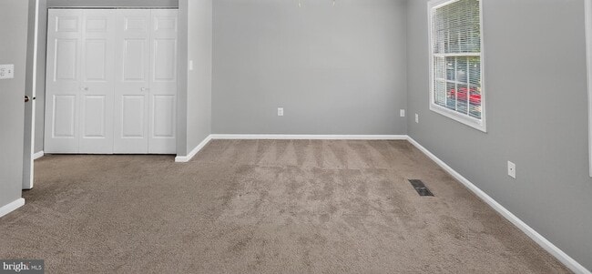 Building Photo - 3591 Laurel View Ct