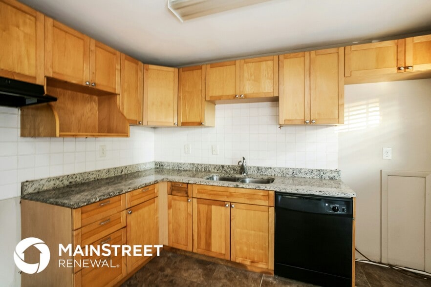 Building Photo - 2839 S Oxford St