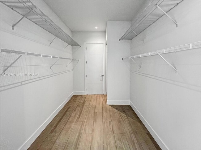 Building Photo - 16582 Botaniko Dr S