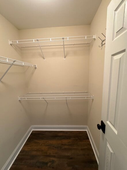 Second Walk-In - 1917 Wayne St