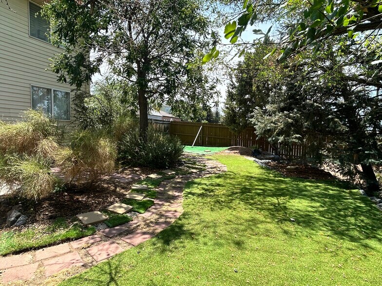 Building Photo - 11586 S Autumn Hill Dr