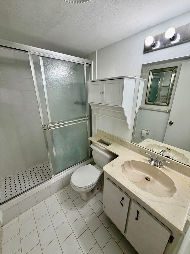 Building Photo - 7714 SW 8th Ct