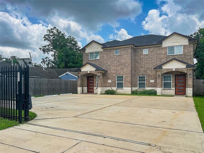 Building Photo - 4938 Bataan Rd
