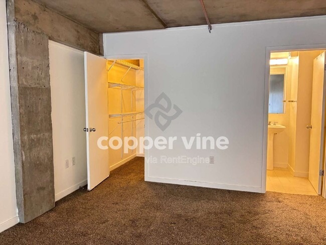 Building Photo - 1050 Cherokee St