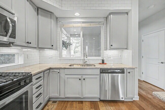 Building Photo - 7255 W Evans Ave