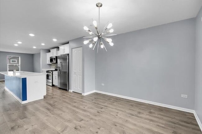 Building Photo - 912 Bradford Dr