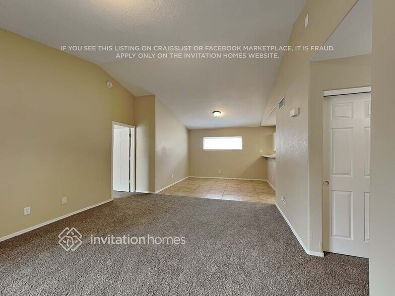 Building Photo - 11234 N 81st Ave