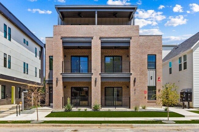 Building Photo - 3141 Waits Ave