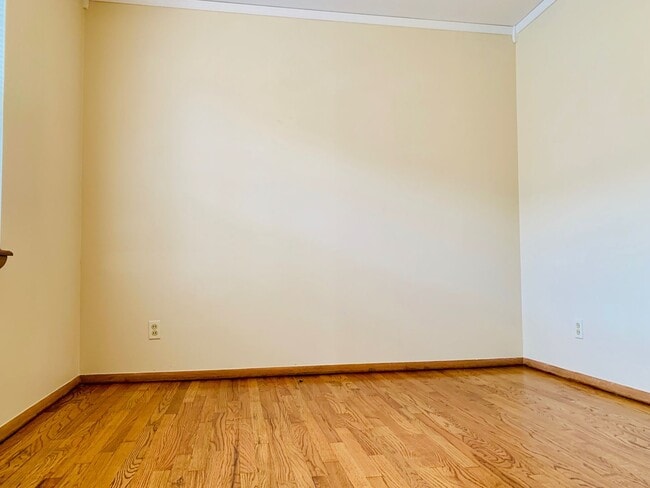 Building Photo - Charming 3BD 1BA Home in Yukon!!