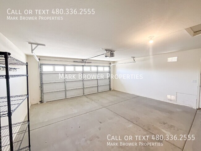 Building Photo - 270 W Dana Dr