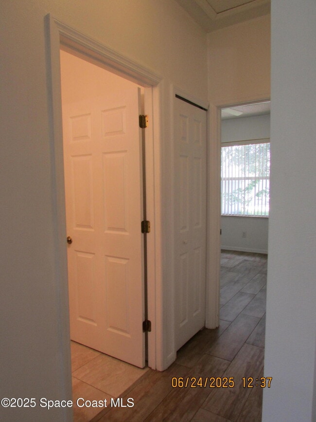 Building Photo - 4192 Collinwood Dr