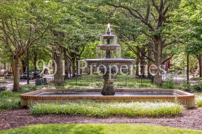 Building Photo - 44 Nottoway Blvd