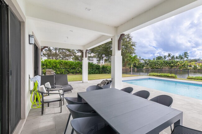 Building Photo - 3018 Safflower Cir