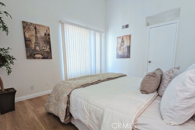 Building Photo - 1230 Cabrillo Park Dr