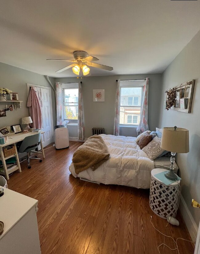 Building Photo - 4 Bedroom House For Rent In Manayunk