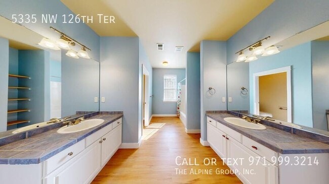 Building Photo - 5335 NW 126th Terrace