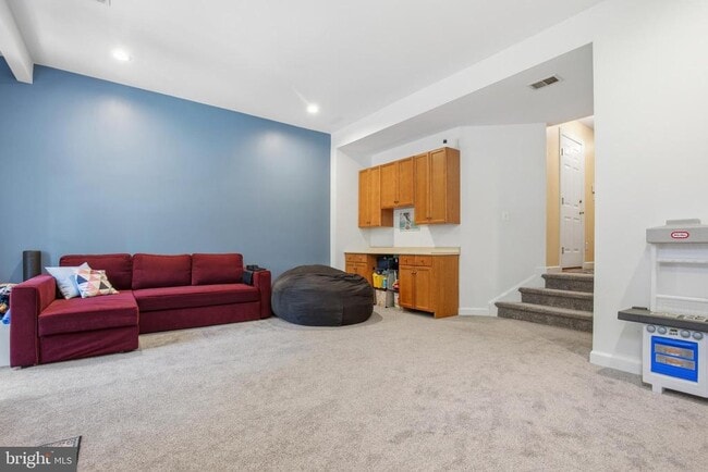Building Photo - 6660 Debra Lu Way