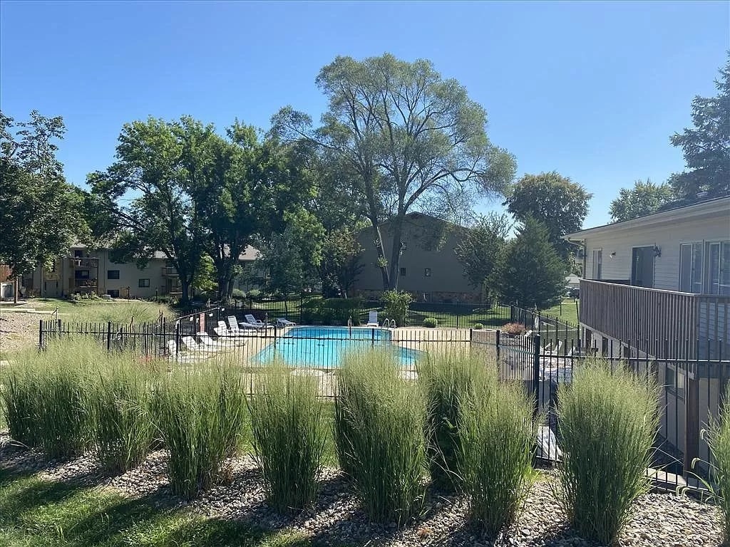 Pool - 9533 University Ave