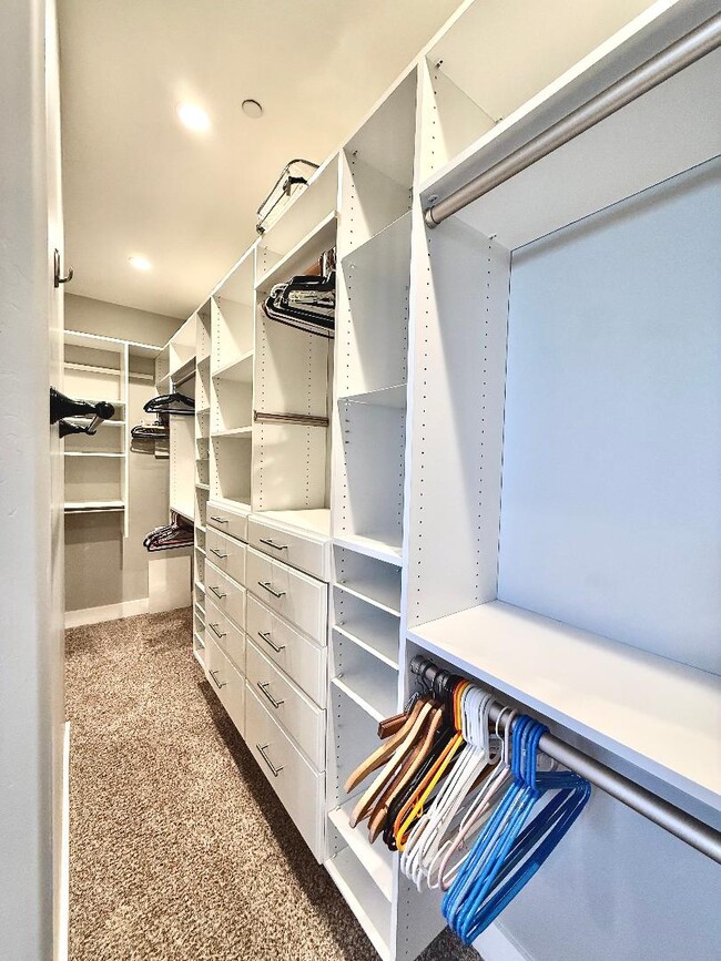 Building Photo - 760 Beachwood Ct