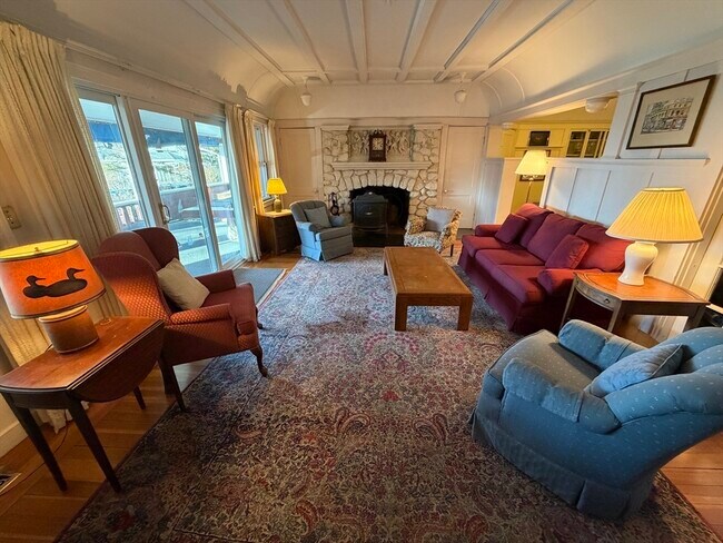 Building Photo - 630 Washington St