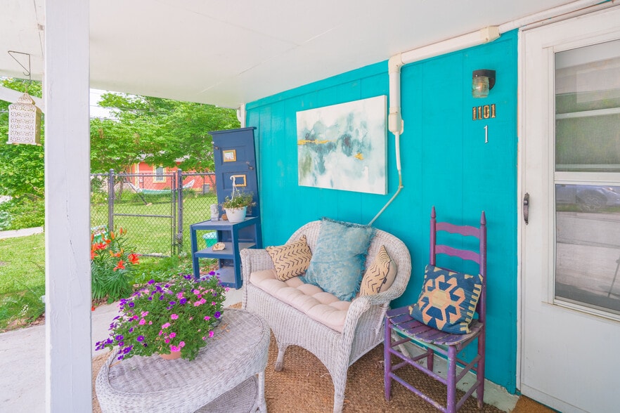 Building Photo - 1101 S Rogers St