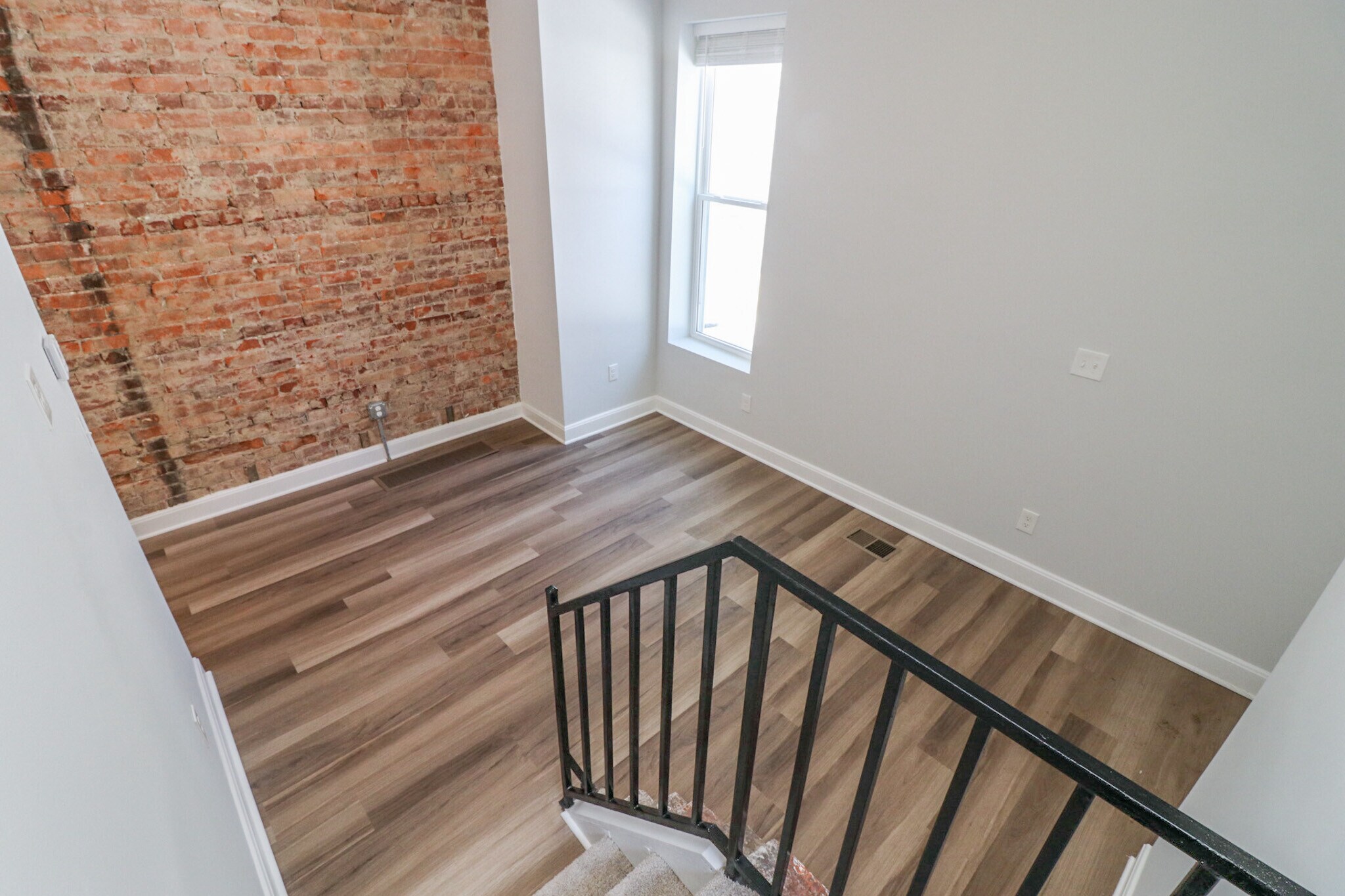 Building Photo - 2228 Kemper Ln