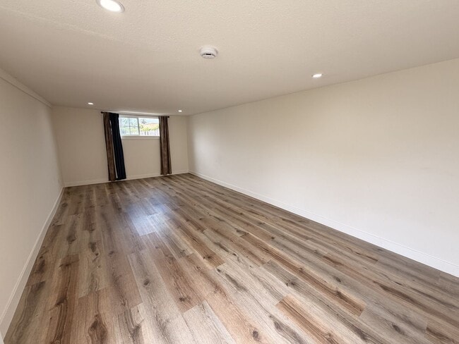 Building Photo - Upgraded 3BD Home | 2-Car Garage + Bonus Room | Private Backyard — South LA