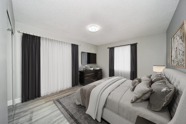 Building Photo - 716 Flanders S