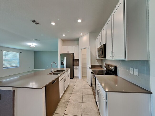 Building Photo - 1918 Birnham Wood Bnd