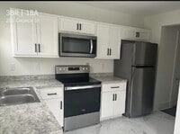 Building Photo - 205 Church St