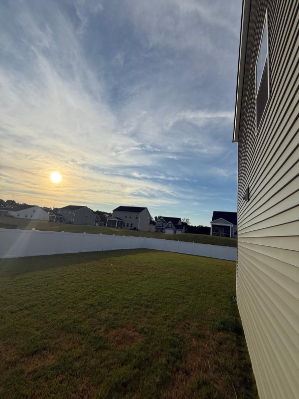 Building Photo - 402 Ravensworth Dr