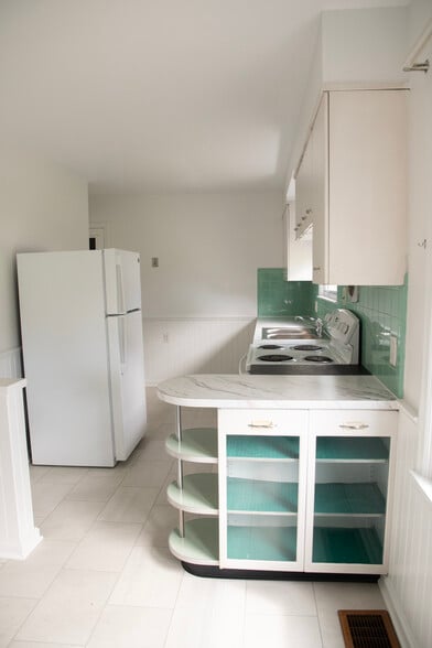 Building Photo - 1349 Lititz Rd