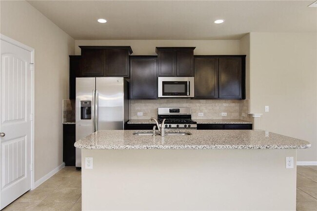 Building Photo - 843 Winnsboro Dr