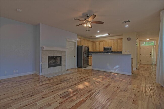 Building Photo - 610 Palo Alto Ln