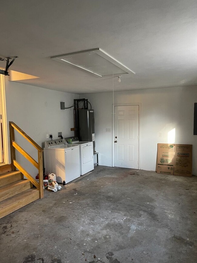 Building Photo - Great Ranch Home in Norfolk