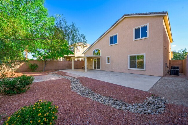 Building Photo - Welcome Home to this awesome 4 Bedroom Home