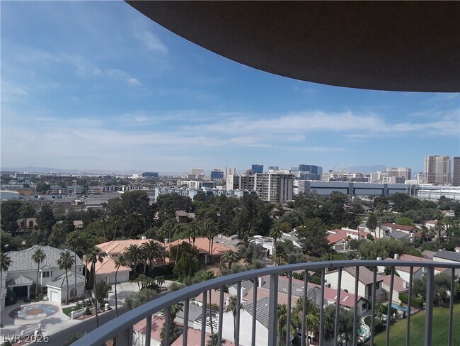 Building Photo - 3111 Bel Air Dr