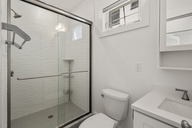 Building Photo - 36 Trull St