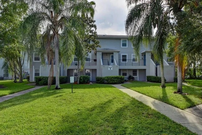 Building Photo - 7234 E Bank Dr