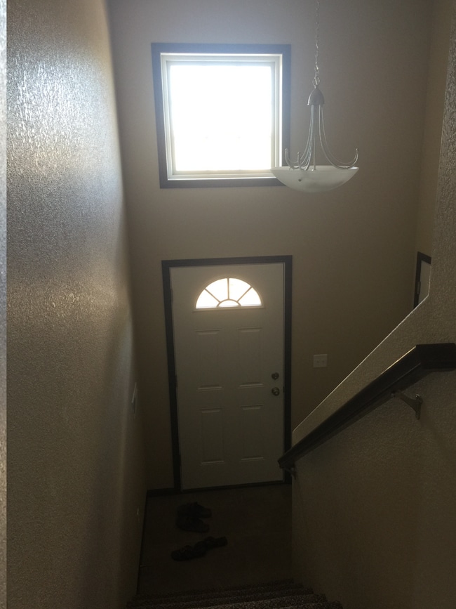 Building Photo - Quality Built Twinhome North Bismarck 2Bedroom 1 1/2 Bath SORRY NO PETS!!