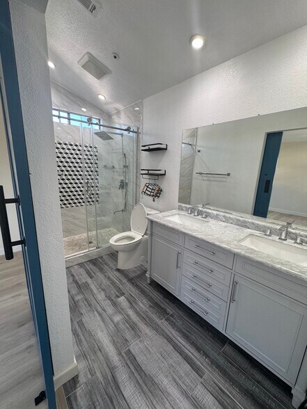 Building Photo - 32256 Ashley Way