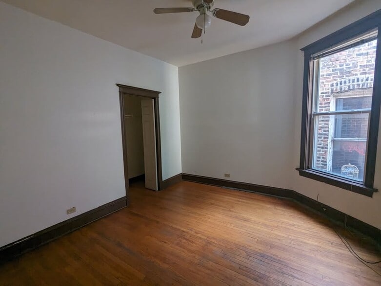 Building Photo - 6215 S Eberhart Ave