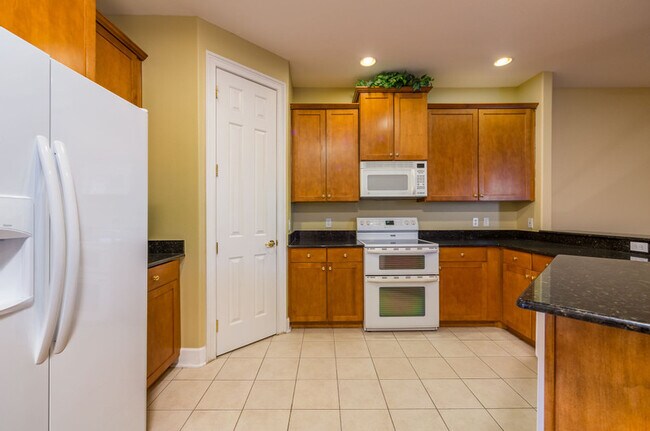 Building Photo - 10304 Saville Rowe Ln