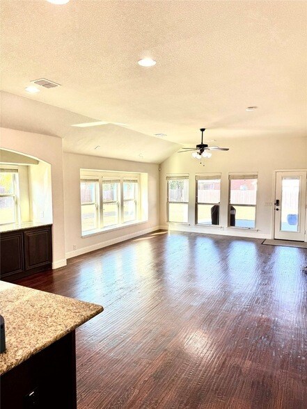 Building Photo - 8801 Cassidy Ln