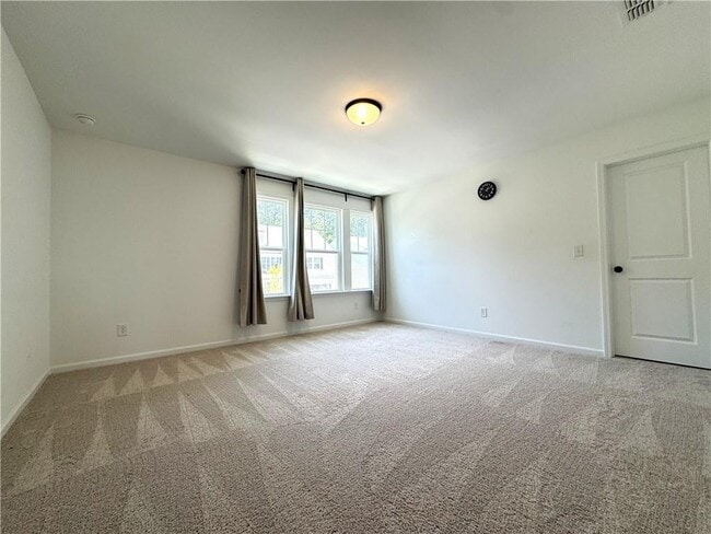 Building Photo - 690 Avignon Blvd