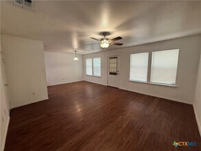 Building Photo - 1000 Sagewood Trail