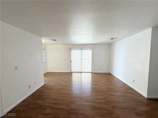 Building Photo - 2113 Velvet Hill Ave