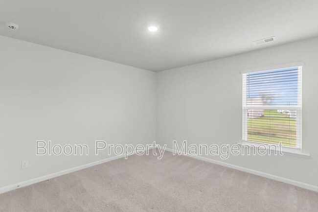 Building Photo - 502 Lk Rdg Blvd