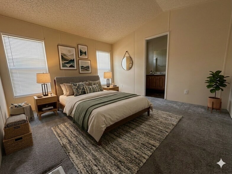 Building Photo - 3601 E Wyoming Ave