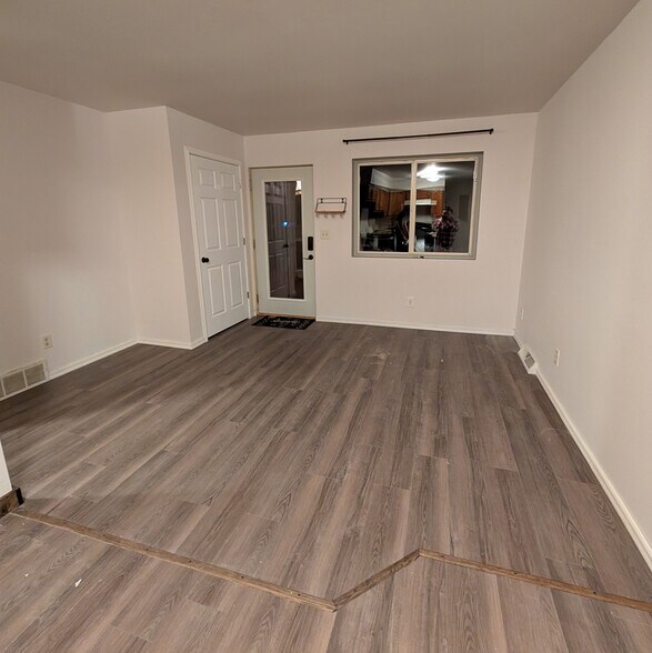 Building Photo - 704 Ware St